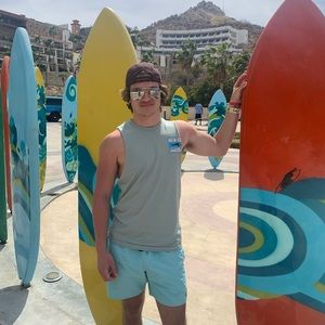 Meet your Posher, Demitri